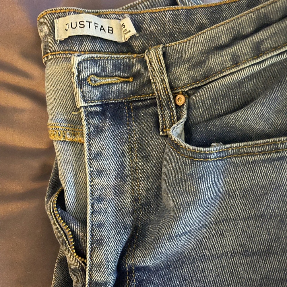 Just fab, size 25, straight leg distressed knee jeans